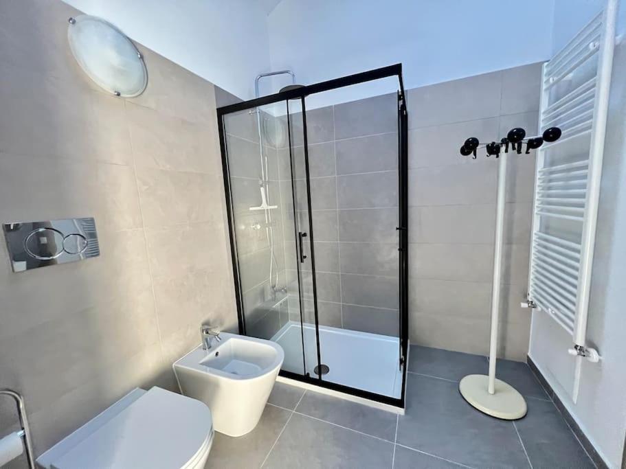 卡萨莱蒙费拉托Prestigioso Attico A Passo Duomo By Revenue House公寓 外观 照片